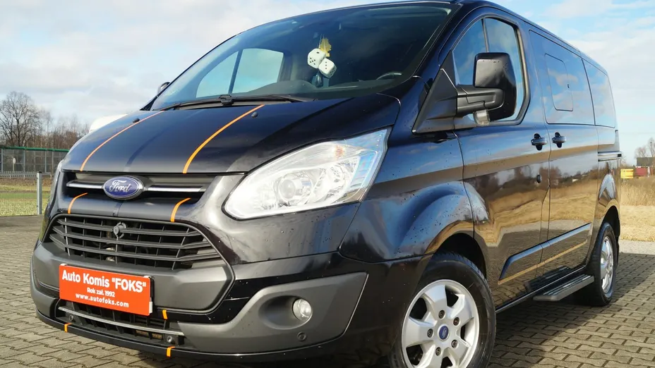 FORD Tourneo Custom -