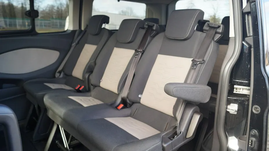 FORD Tourneo Custom -