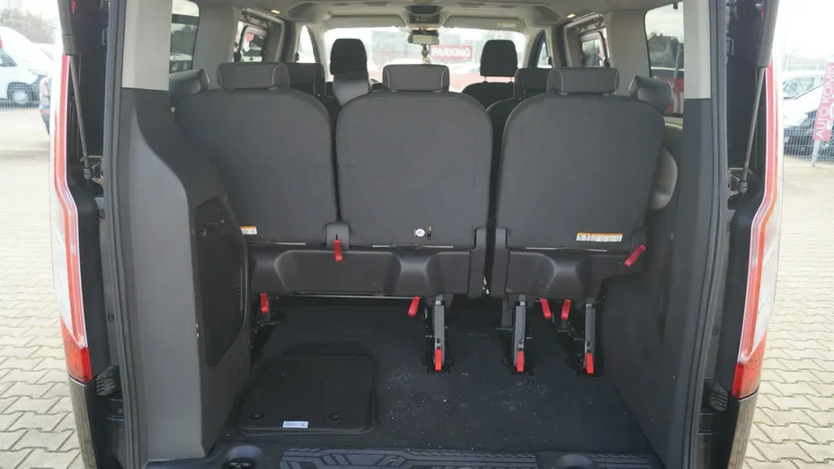 FORD Tourneo Custom -