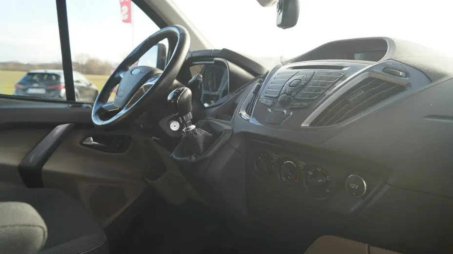 FORD Tourneo Custom -