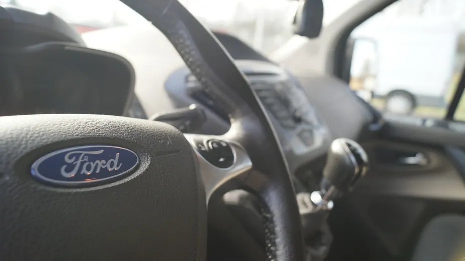 FORD Tourneo Custom -