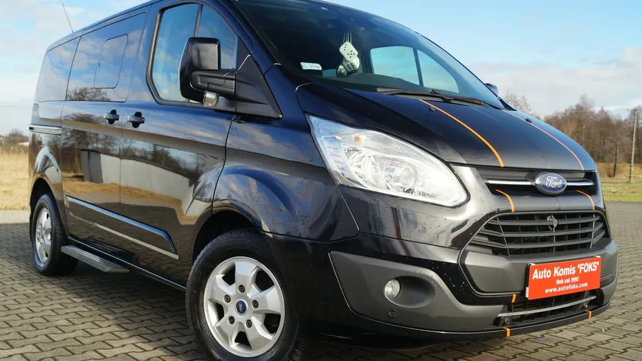 FORD Tourneo Custom -