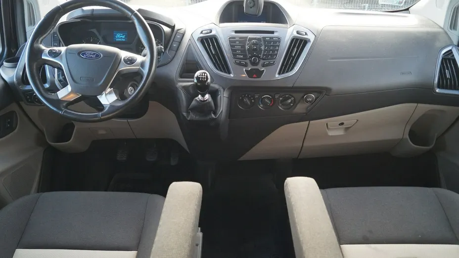 FORD Tourneo Custom -