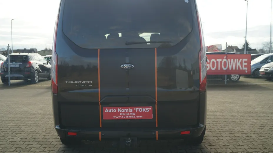 FORD Tourneo Custom -