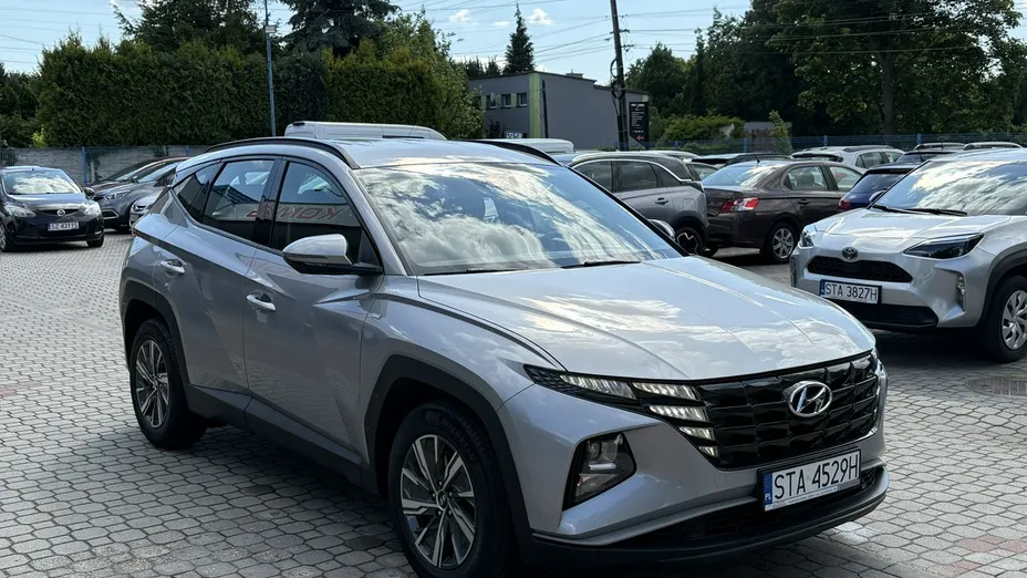 HYUNDAI Tucson -