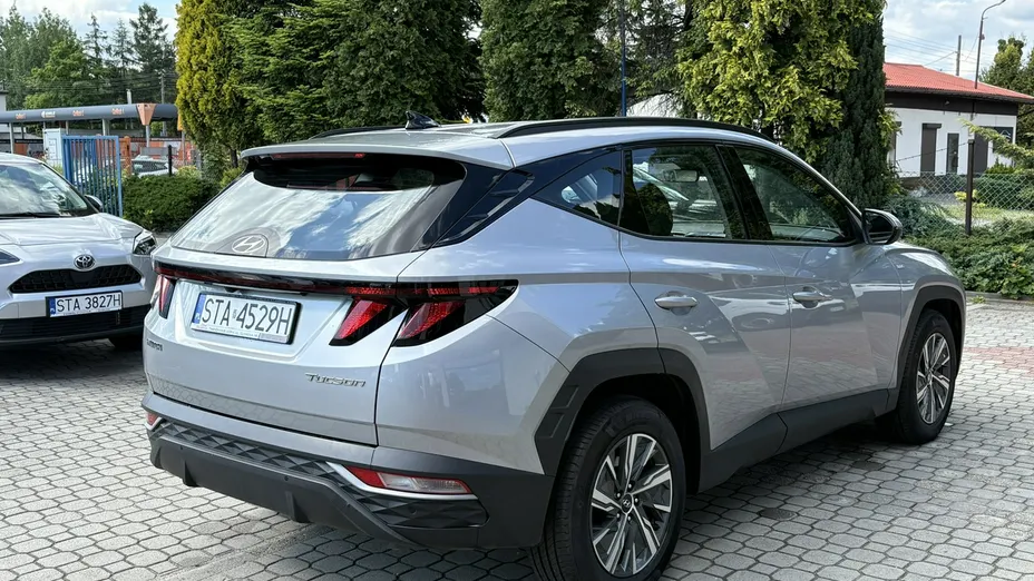HYUNDAI Tucson -