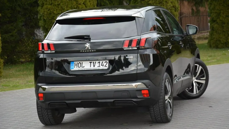 PEUGEOT 3008 -