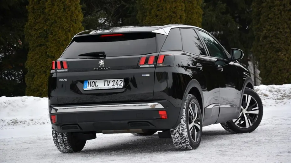 PEUGEOT 3008 -