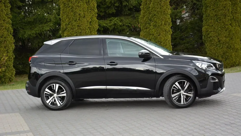 PEUGEOT 3008 -