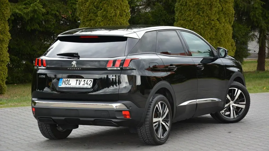 PEUGEOT 3008 -