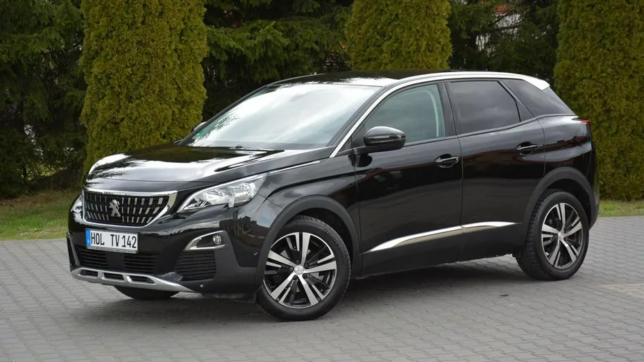 PEUGEOT 3008 -
