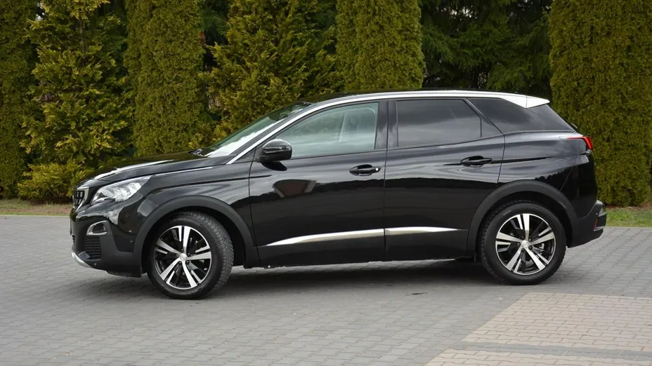 PEUGEOT 3008 -