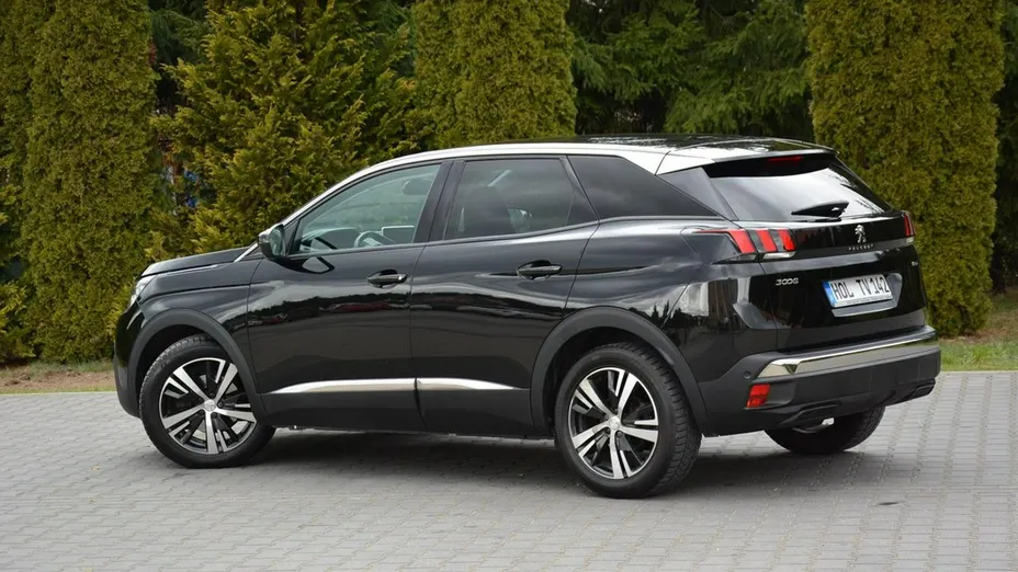 PEUGEOT 3008 -