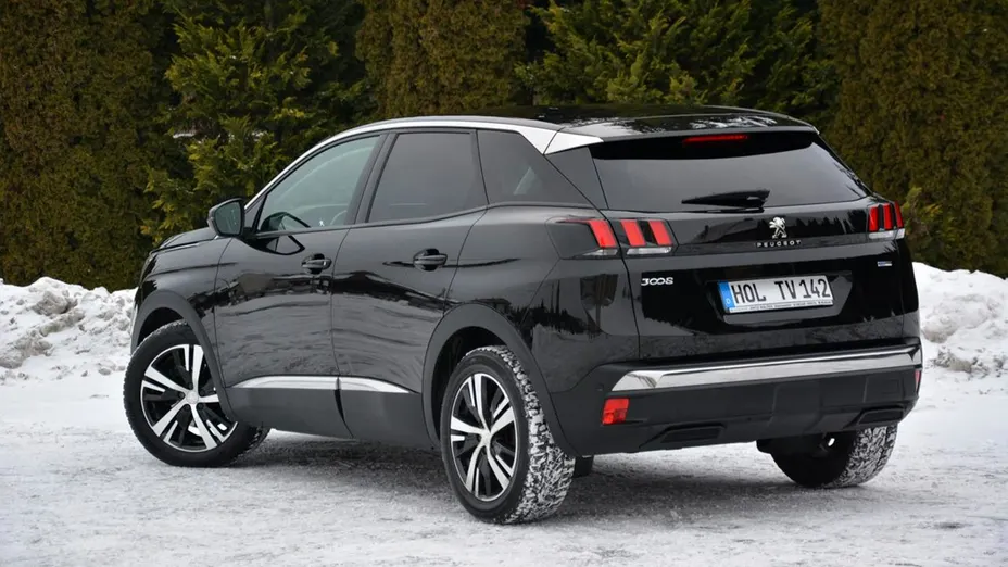 PEUGEOT 3008 -