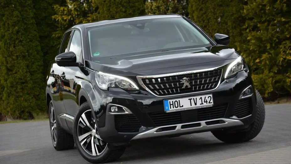 PEUGEOT 3008 -