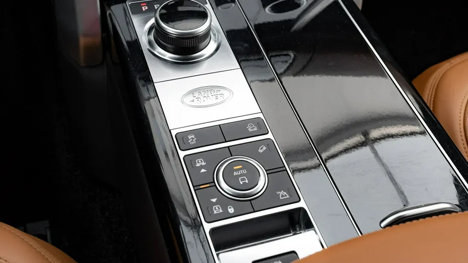 LAND ROVER Range Rover -