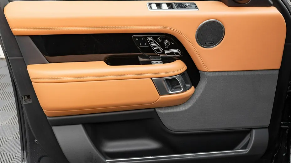 LAND ROVER Range Rover -