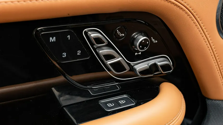 LAND ROVER Range Rover -