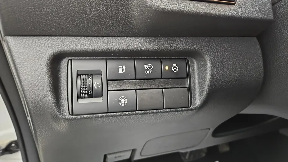 NISSAN Leaf -