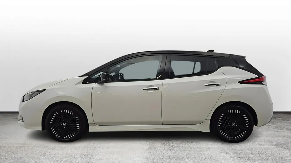 NISSAN Leaf -