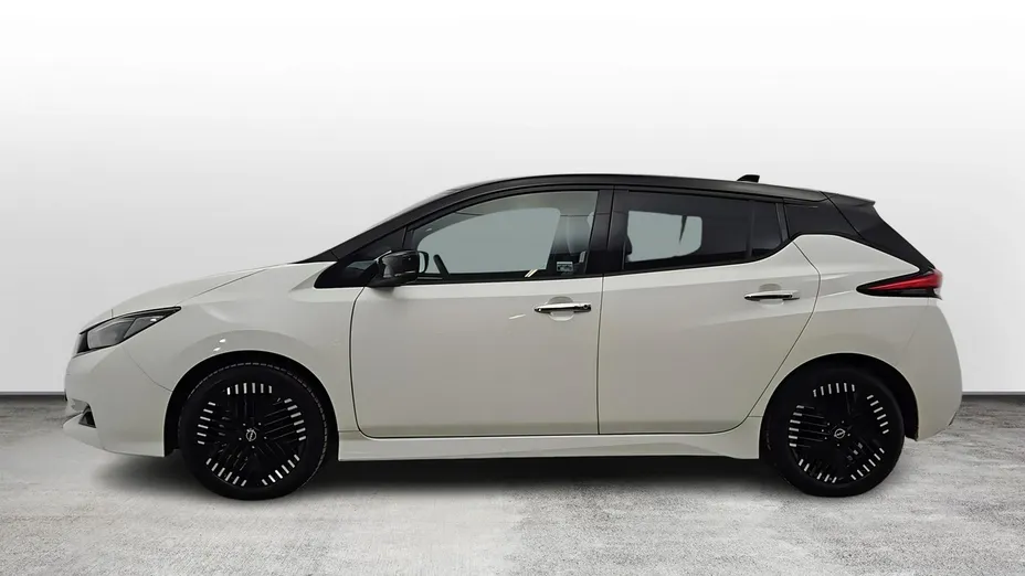 NISSAN Leaf -