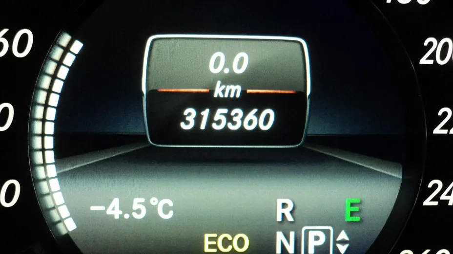 MERCEDES-BENZ E Klasa -