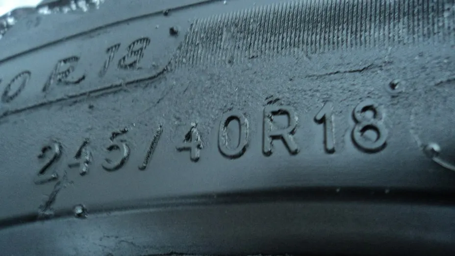 MERCEDES-BENZ E Klasa -