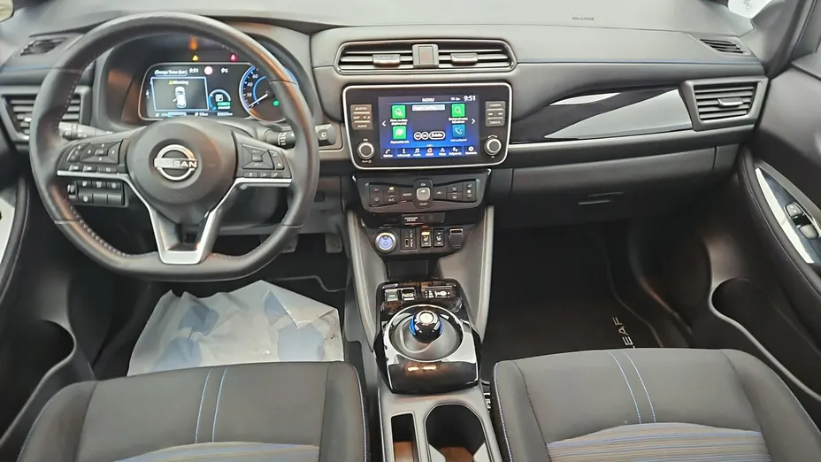 NISSAN Leaf -