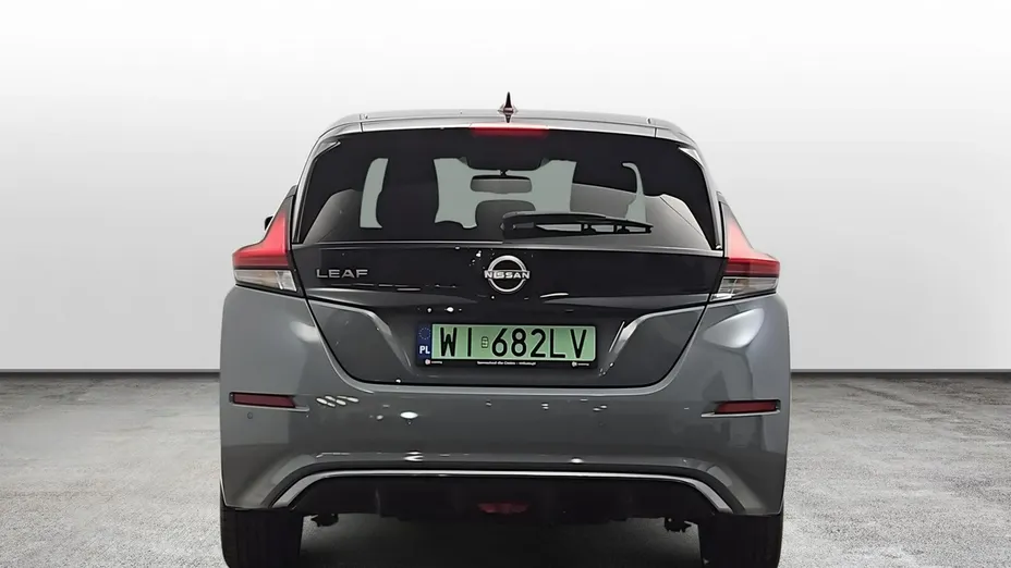 NISSAN Leaf -