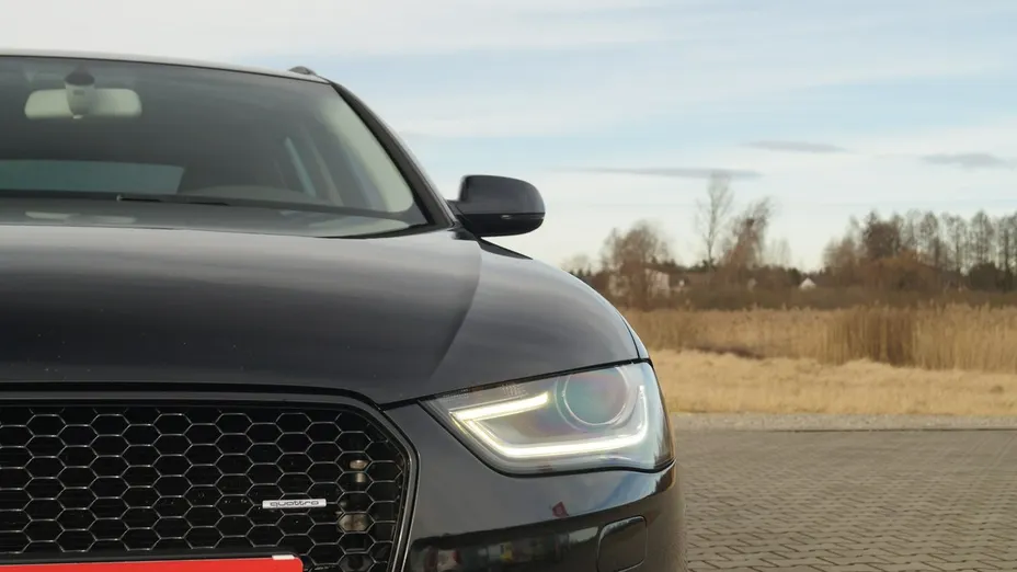 AUDI A4 -