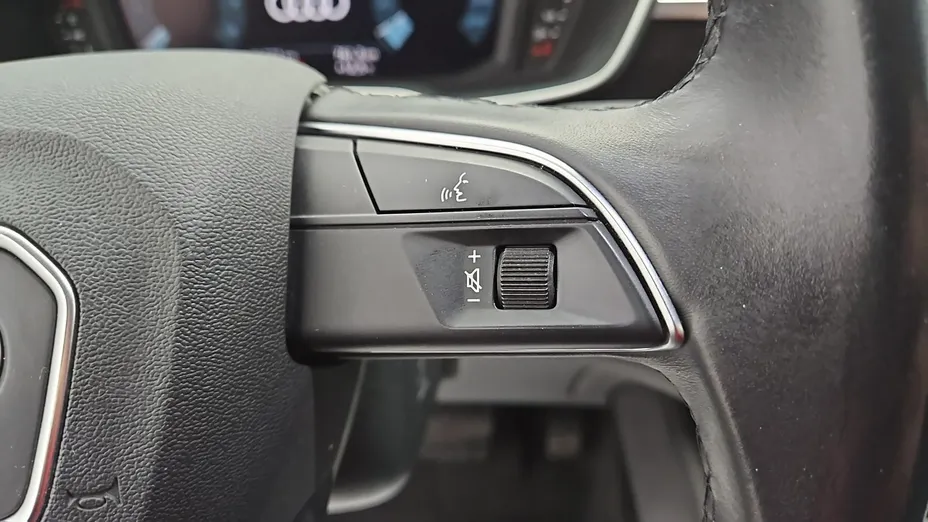 AUDI Q3 -