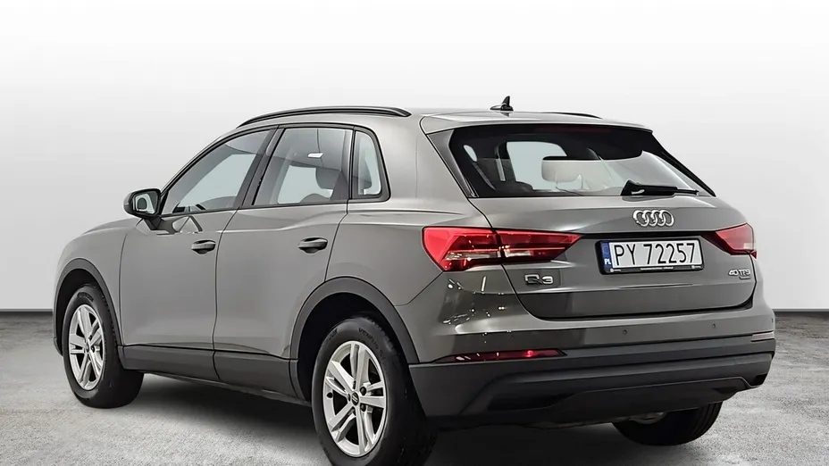 AUDI Q3 -