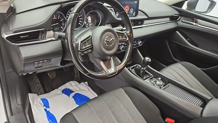 MAZDA 6 -
