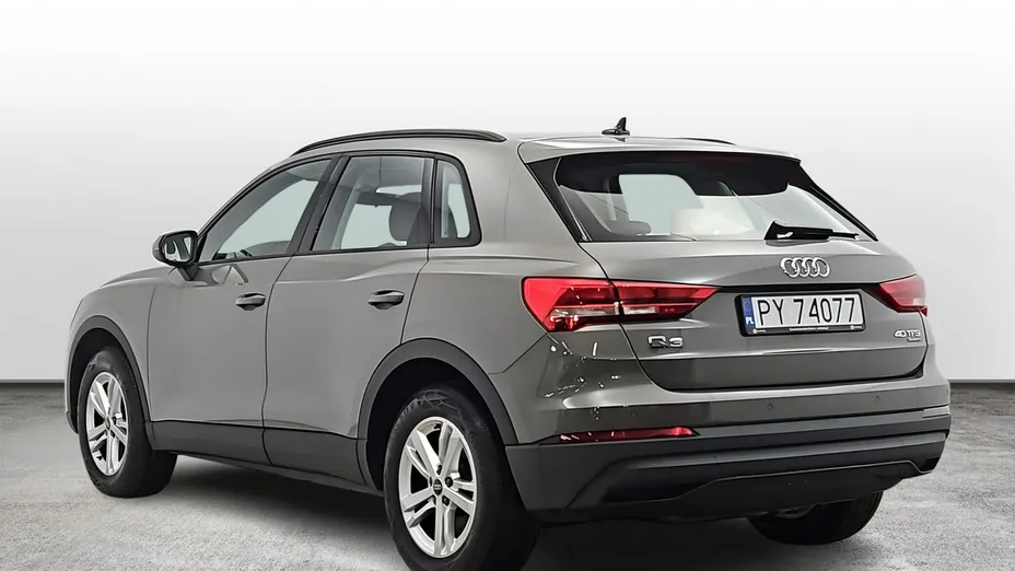 AUDI Q3 -