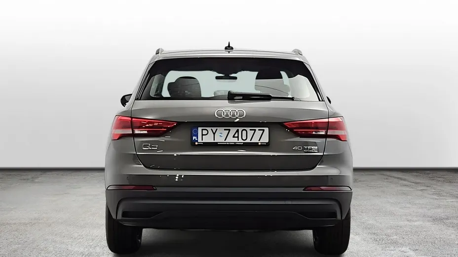 AUDI Q3 -