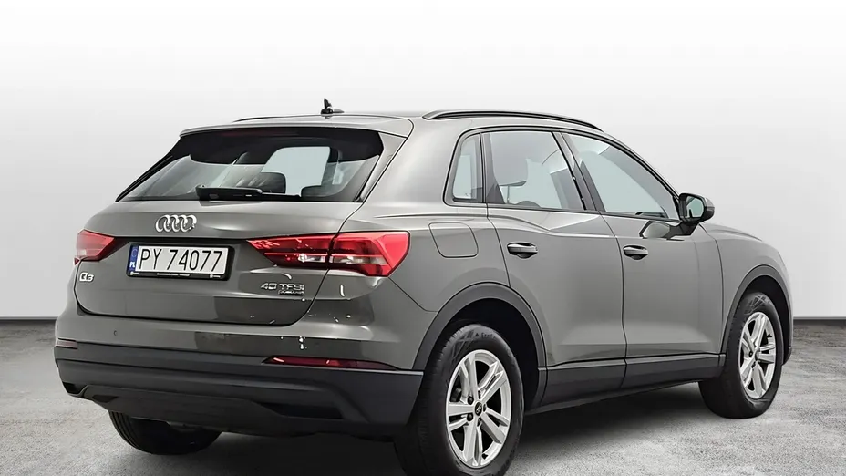 AUDI Q3 -