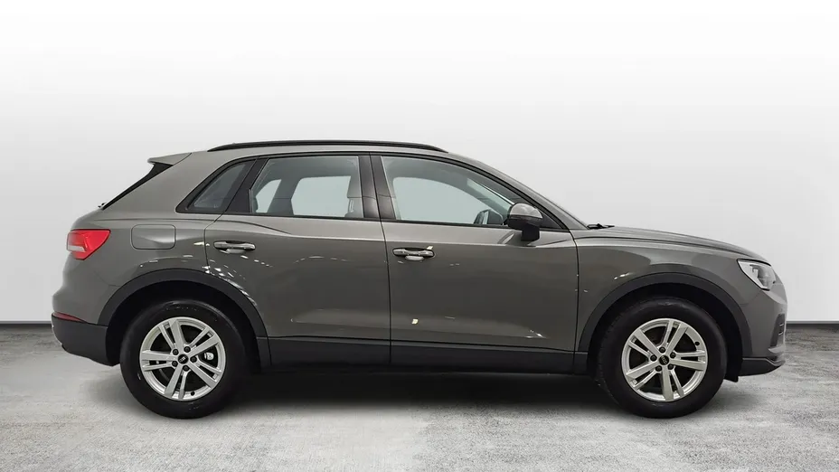 AUDI Q3 -