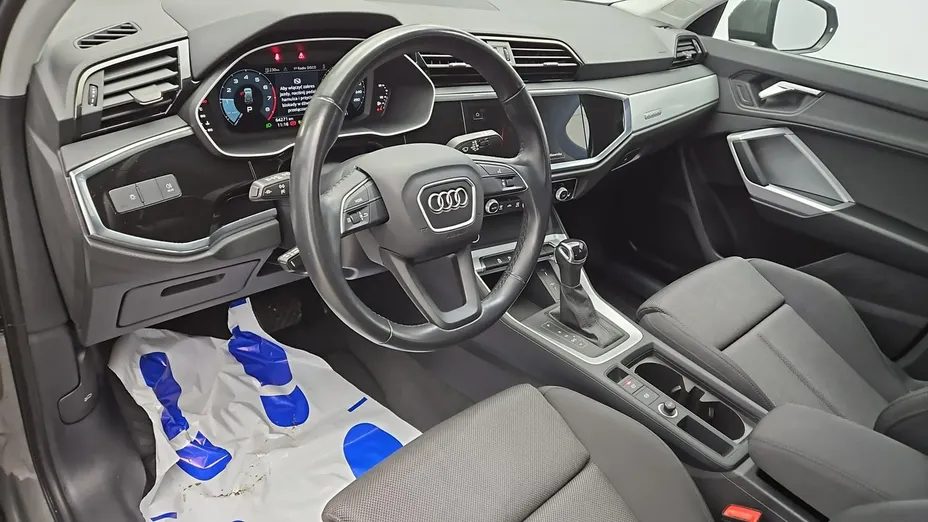 AUDI Q3 -