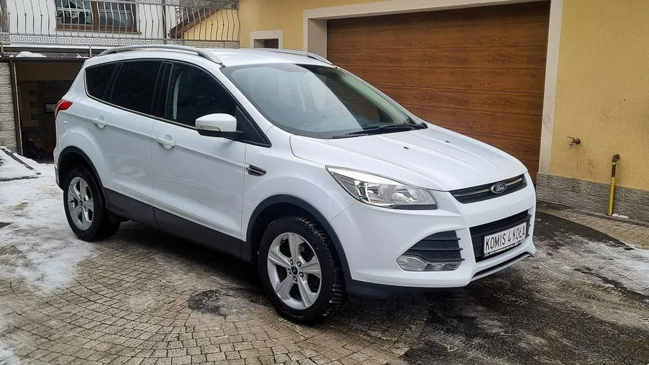 FORD Kuga -
