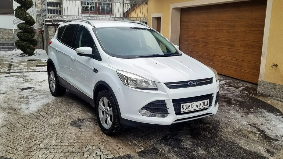 FORD Kuga -