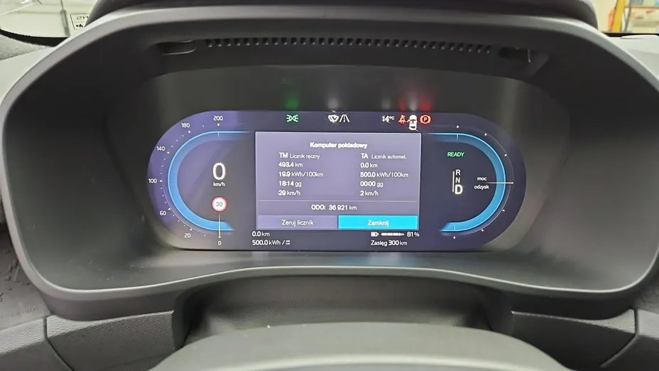 VOLVO XC40 -