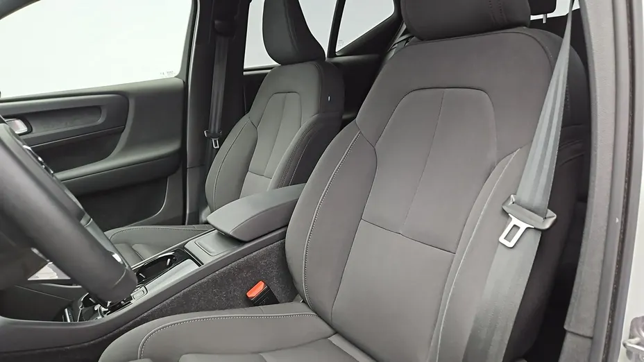 VOLVO XC40 -