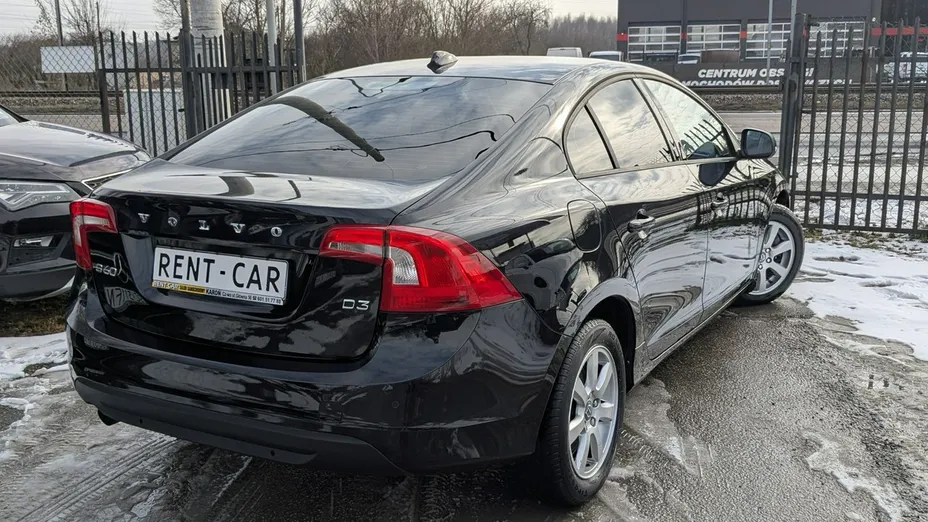 VOLVO S60 -