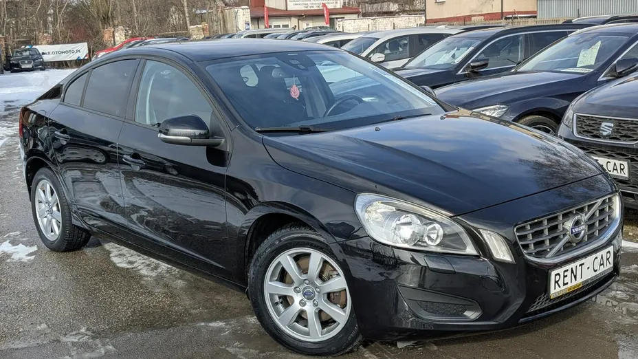 VOLVO S60 -
