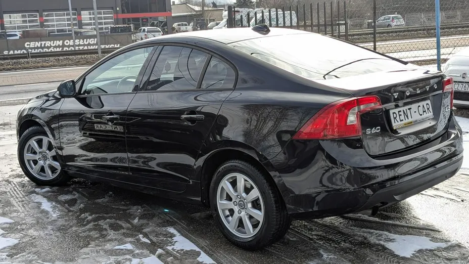 VOLVO S60 -