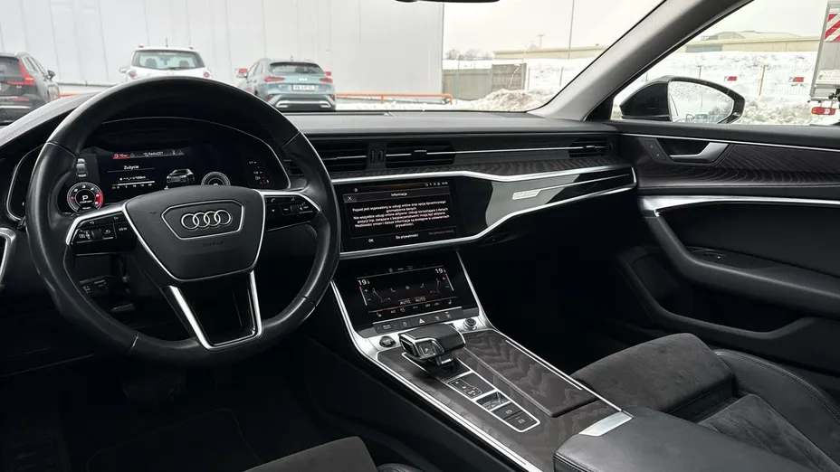 AUDI A6 -