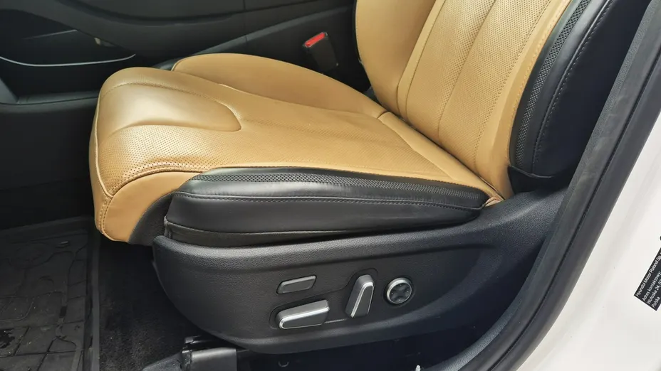 HYUNDAI Santa Fe -