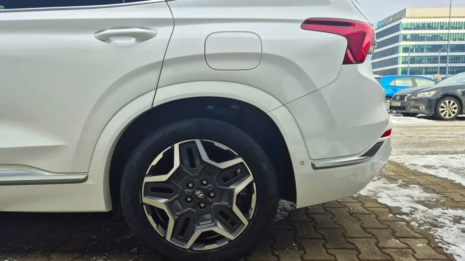 HYUNDAI Santa Fe -