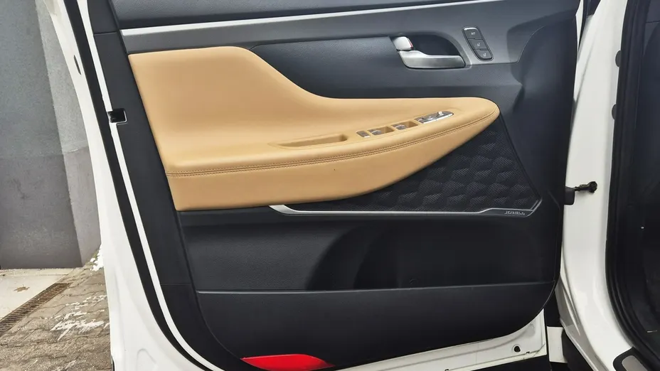 HYUNDAI Santa Fe -