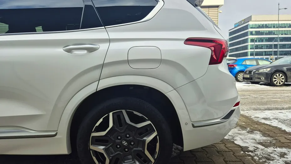HYUNDAI Santa Fe -